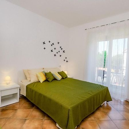Apartmani Nina Rovinj Exterior foto