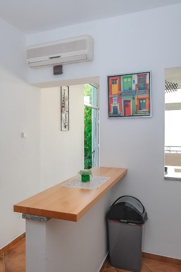 Apartmani Nina Rovinj Exterior foto