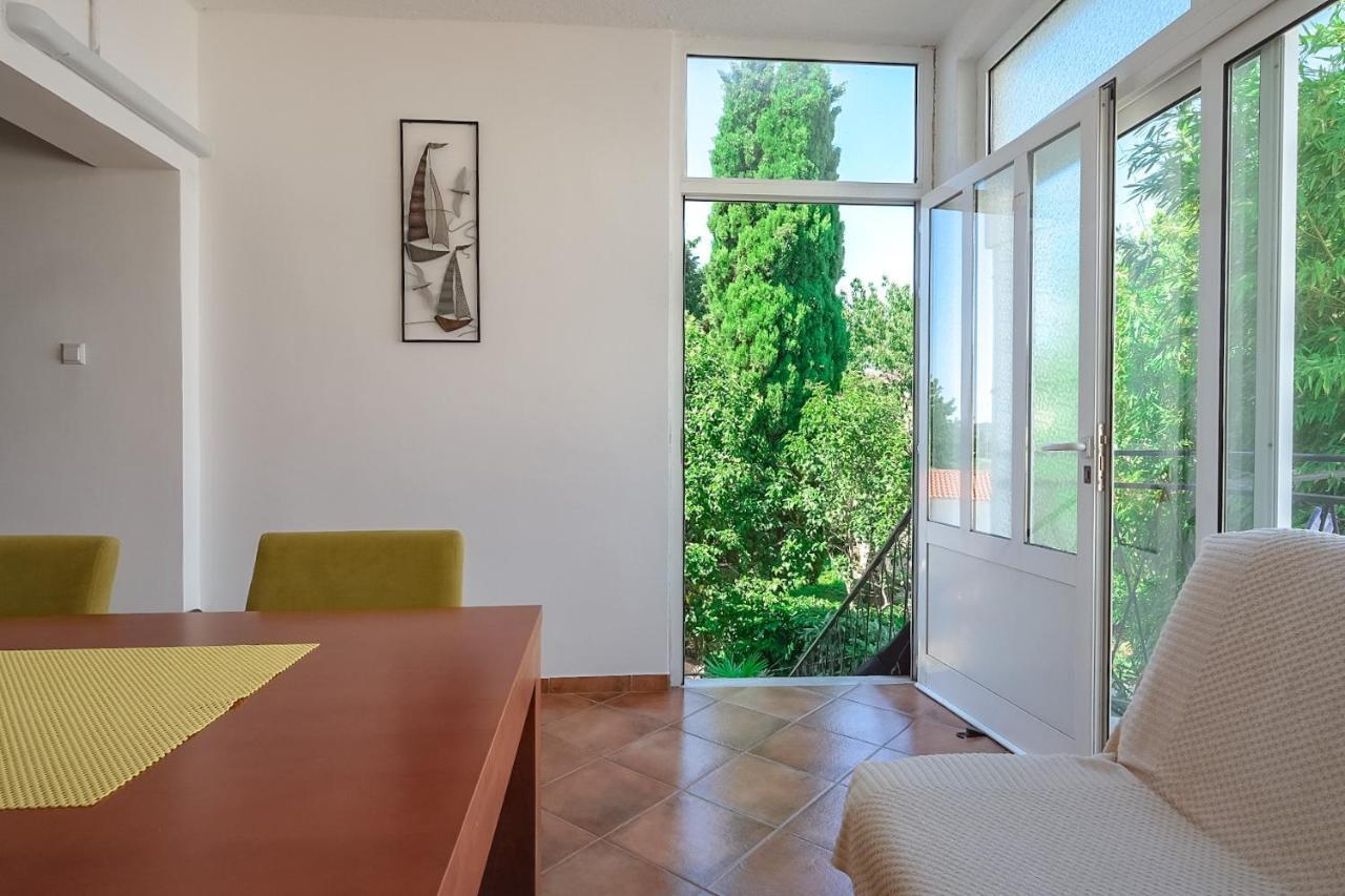 Apartmani Nina Rovinj Exterior foto